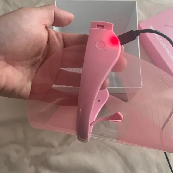 Skin Gym LED Facial Mask - Picture 4 of 4